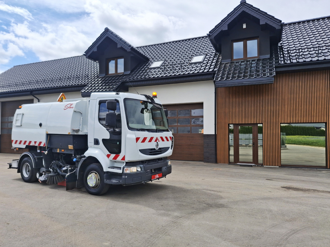 RENAULT Midlum 220 Zamiatarka Kehrmaschine Johnston L/R 2 Motoren 2 Silniki - Utcaseprő gép: 1 kép. RENAULT Midlum 220 Zamiatarka Kehrmaschine Johnston L/R 2 Motoren 2 Silniki - Utcaseprő gép: 1 kép.