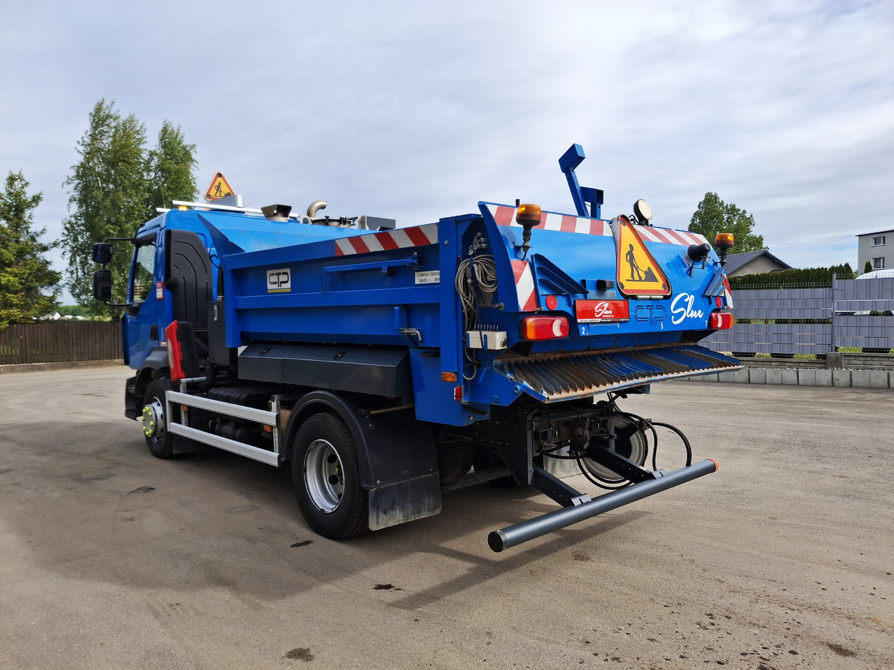 Renault D16 - Bitumenszóró: 2 kép. Renault D16 - Bitumenszóró: 2 kép.