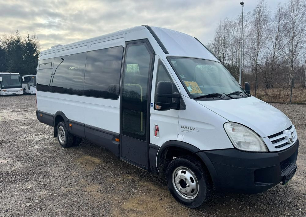 Iveco Daily - Minibusz, Kisbusz: 1 kép. Iveco Daily - Minibusz, Kisbusz: 1 kép.