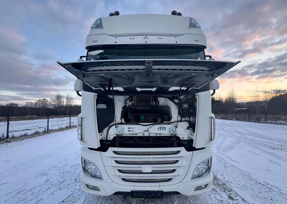 DAF XF 510 FT - Nyergesvontató: 4 kép. DAF XF 510 FT - Nyergesvontató: 4 kép.