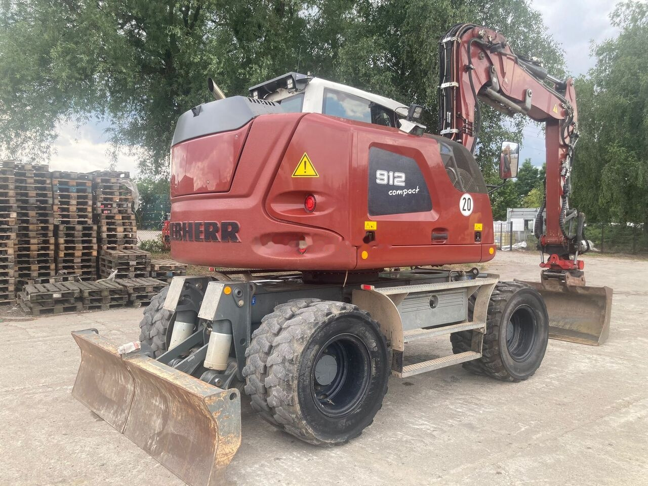 Liebherr A 912 Compact Rotator R4 lízing Liebherr A 912 Compact Rotator R4: 9 kép.