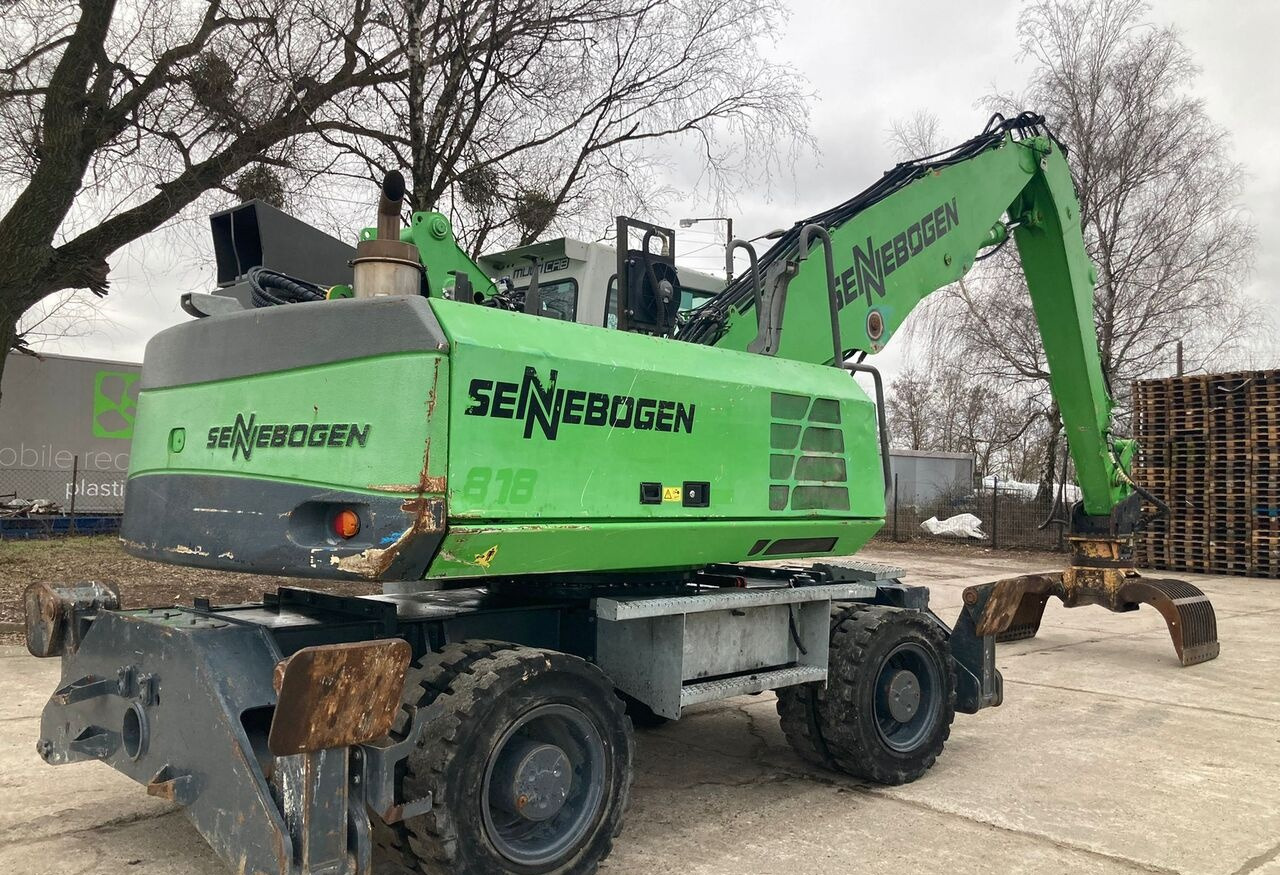 Sennebogen 818 M - Hulladék kotró: 5 kép. Sennebogen 818 M - Hulladék kotró: 5 kép.