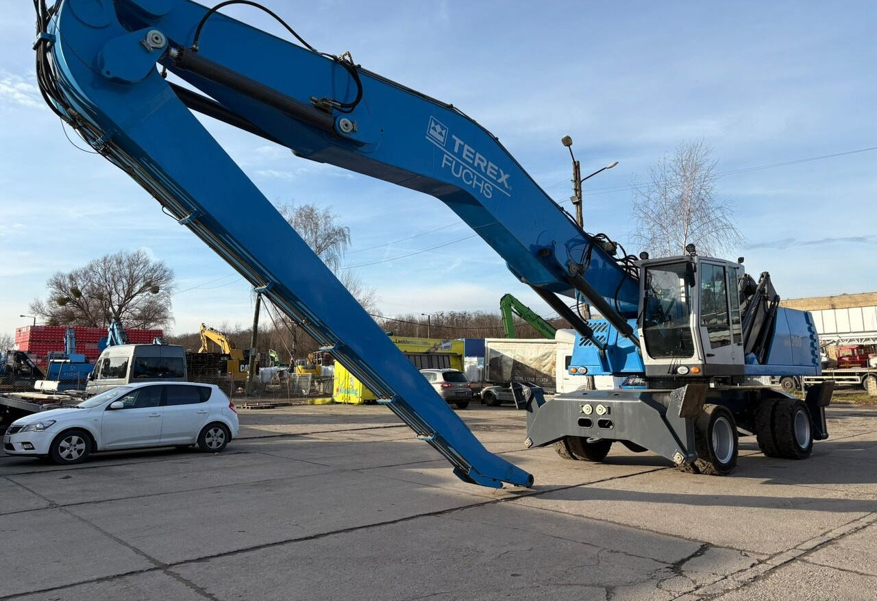 Terex-Fuchs Fuchs MHL 360 D - Hulladék kotró: 3 kép. Terex-Fuchs Fuchs MHL 360 D - Hulladék kotró: 3 kép.