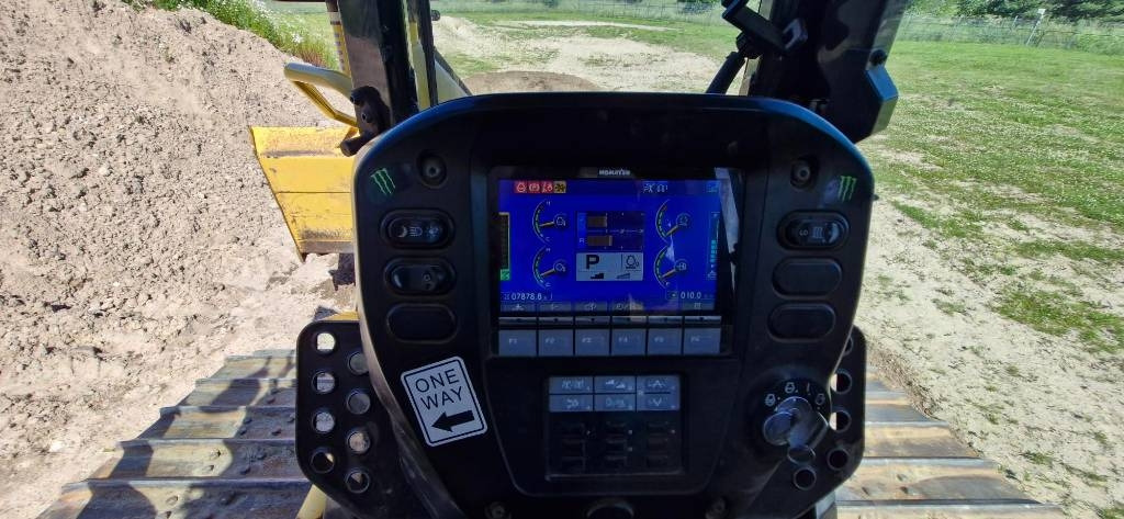 Komatsu D61PX - 24 - Buldózer: 4 kép. Komatsu D61PX - 24 - Buldózer: 4 kép.