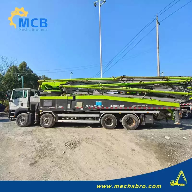 ZOOMLION ZLJ5440THBKF - Betonpumpa: 2 kép. ZOOMLION ZLJ5440THBKF - Betonpumpa: 2 kép.