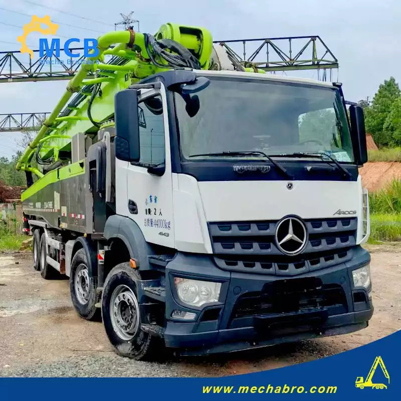 ZOOMLION ZLJ5441THBBE - Betonpumpa: 3 kép. ZOOMLION ZLJ5441THBBE - Betonpumpa: 3 kép.