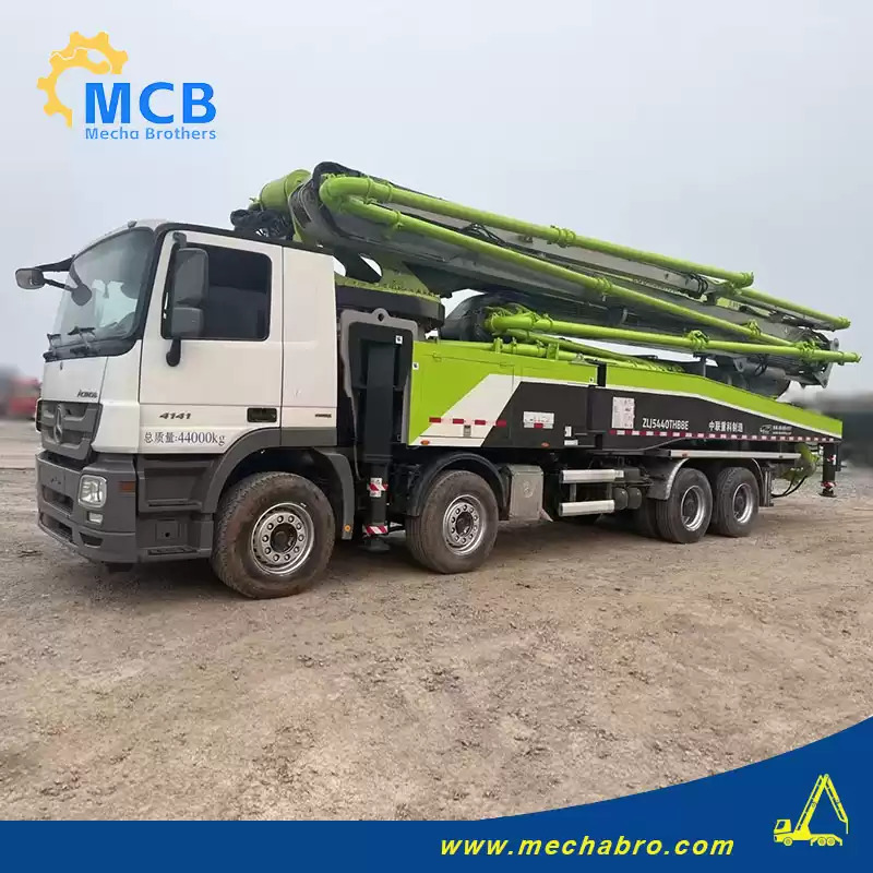 Zoomlion ZLJ5440THBBE - Betonpumpa: 2 kép. Zoomlion ZLJ5440THBBE - Betonpumpa: 2 kép.