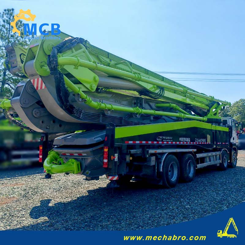 Zoomlion ZLJ5440THBKE - Betonpumpa: 5 kép. Zoomlion ZLJ5440THBKE - Betonpumpa: 5 kép.