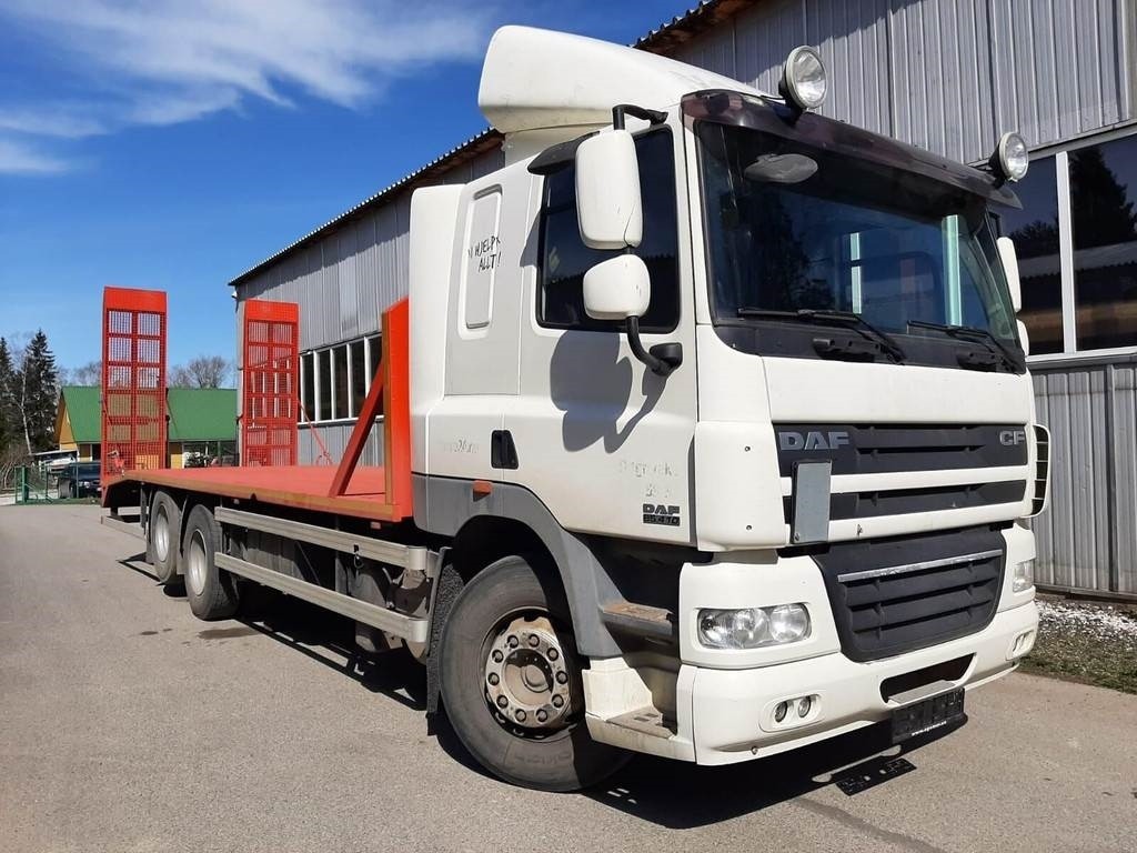 DAF 85.410 6X2 CAR TRANSPORTER - Autószállító teherautó: 4 kép. DAF 85.410 6X2 CAR TRANSPORTER - Autószállító teherautó: 4 kép.