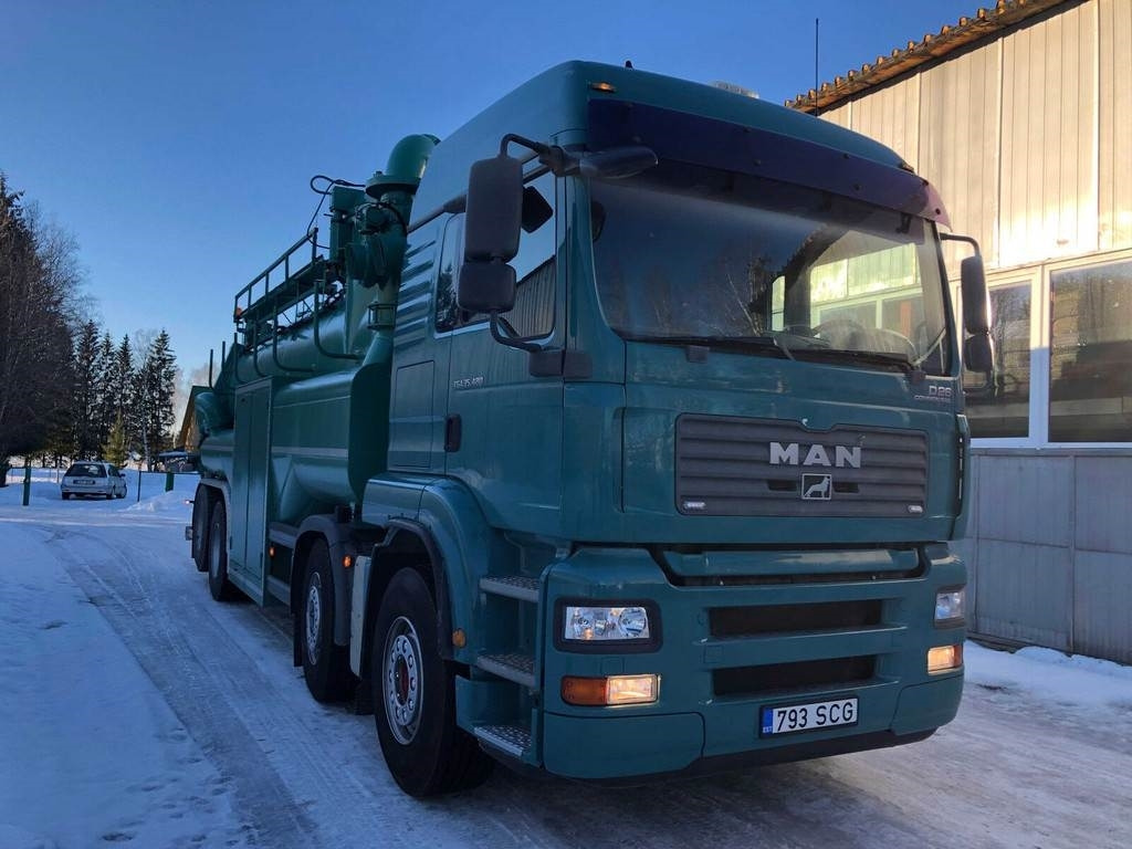 MAN TGA 35.480 8X2-4 BL DRY VACUUM 353kW - Szippantós autó: 4 kép. MAN TGA 35.480 8X2-4 BL DRY VACUUM 353kW - Szippantós autó: 4 kép.