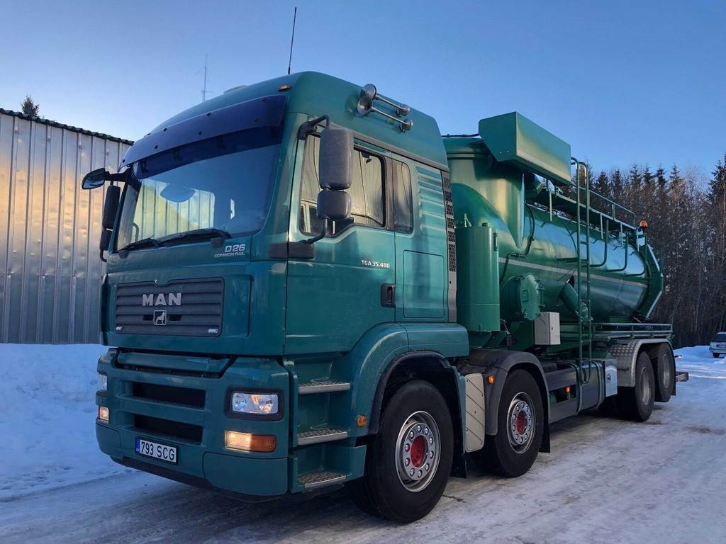 MAN TGA 35.480 8X2-4 BL DRY VACUUM 353kW - Szippantós autó: 1 kép. MAN TGA 35.480 8X2-4 BL DRY VACUUM 353kW - Szippantós autó: 1 kép.