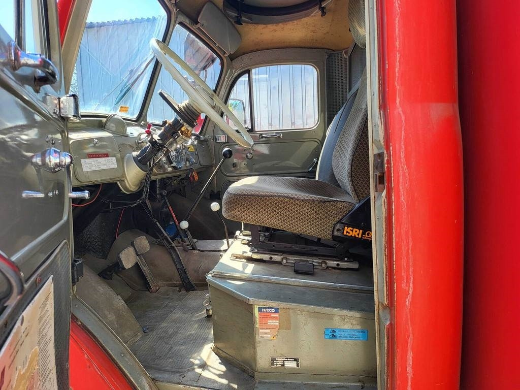Magirus Deutz 125D 10A 4X4 91kW - Tűzoltóautó: 5 kép. Magirus Deutz 125D 10A 4X4 91kW - Tűzoltóautó: 5 kép.