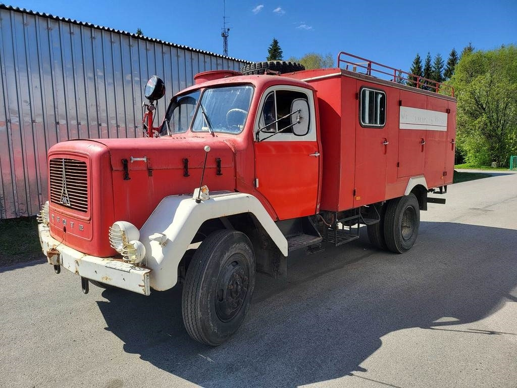 Magirus Deutz 125D 10A 4X4 91kW - Tűzoltóautó: 1 kép. Magirus Deutz 125D 10A 4X4 91kW - Tűzoltóautó: 1 kép.