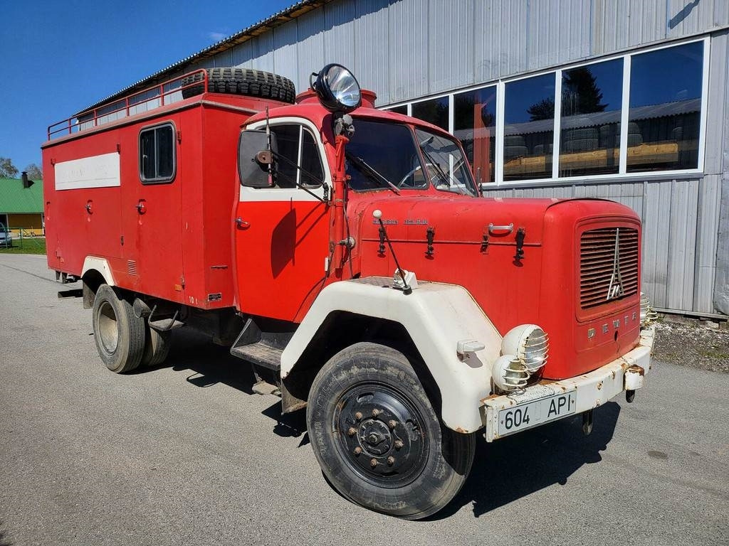 Magirus Deutz 125D 10A 4X4 91kW - Tűzoltóautó: 4 kép. Magirus Deutz 125D 10A 4X4 91kW - Tűzoltóautó: 4 kép.