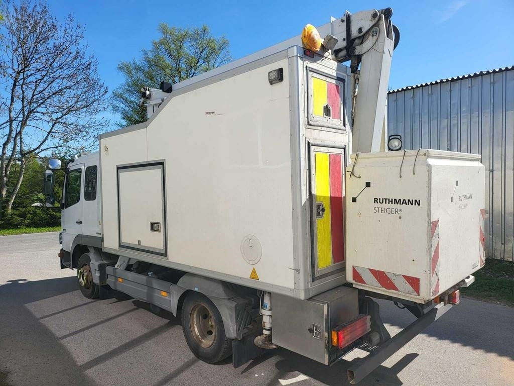 Mercedes-Benz ATEGO 822/ RUTHMANN STEIGER TK145 - Emelőkosaras teherautó: 4 kép. Mercedes-Benz ATEGO 822/ RUTHMANN STEIGER TK145 - Emelőkosaras teherautó: 4 kép.