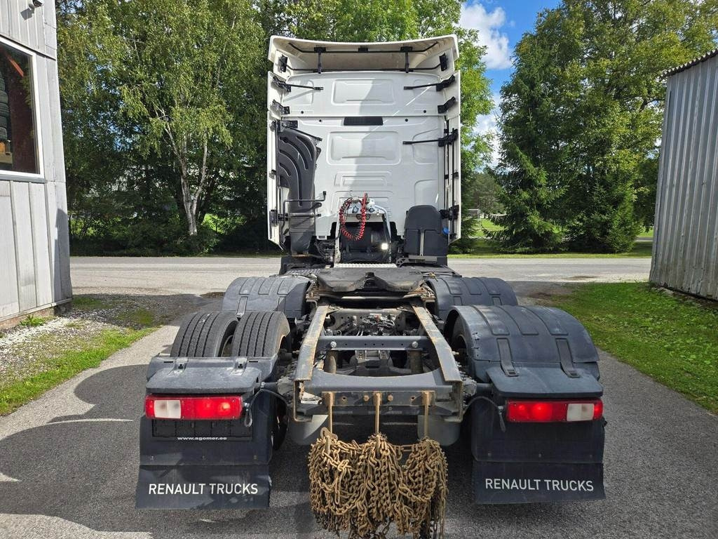 Renault T520 6X2 - Nyergesvontató: 3 kép. Renault T520 6X2 - Nyergesvontató: 3 kép.