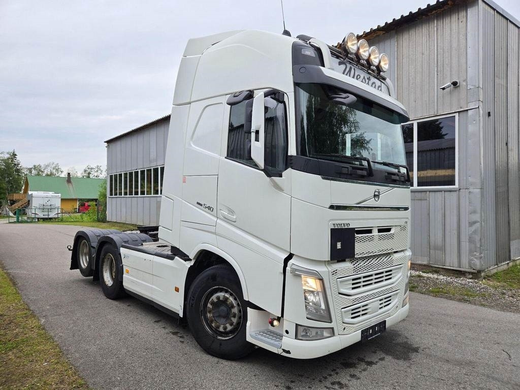 Volvo FH540 DUALCLUTCH 6X2  - Nyergesvontató: 5 kép. Volvo FH540 DUALCLUTCH 6X2  - Nyergesvontató: 5 kép.