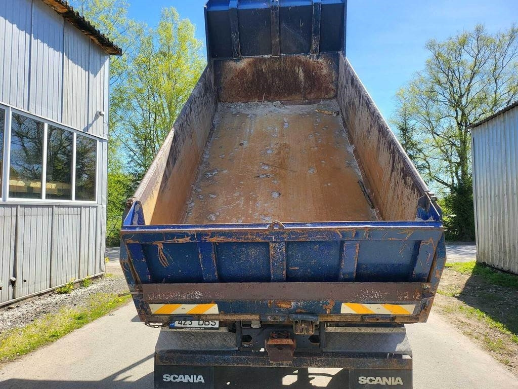 Scania R620 6X2*4 - Billenőplatós teherautó: 4 kép. Scania R620 6X2*4 - Billenőplatós teherautó: 4 kép.