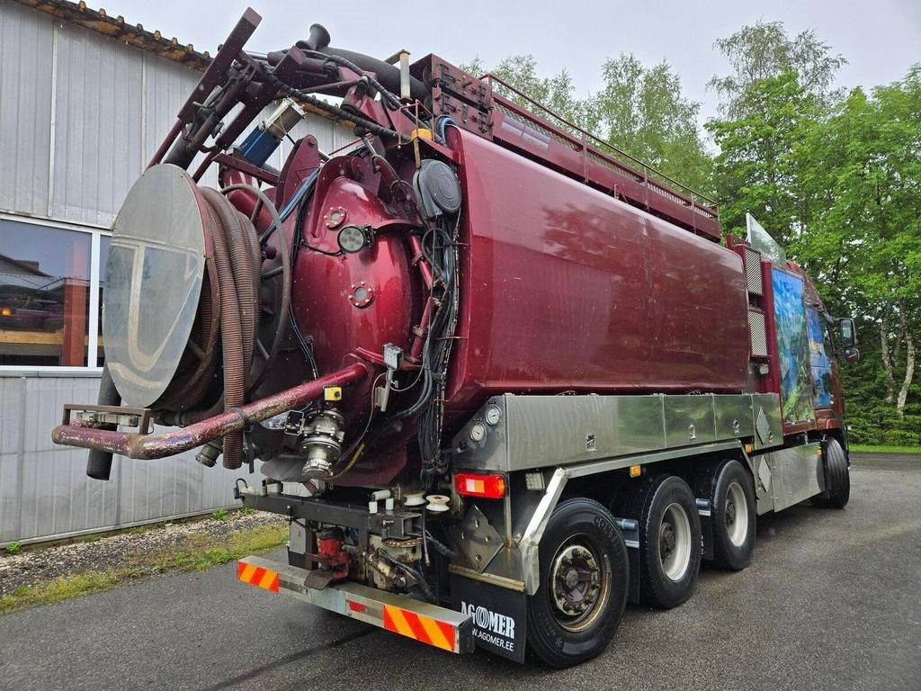 Volvo FH16 610 8X4 FICO ADR 9.9m³ + 11.8m³ - Szippantós autó: 4 kép. Volvo FH16 610 8X4 FICO ADR 9.9m³ + 11.8m³ - Szippantós autó: 4 kép.