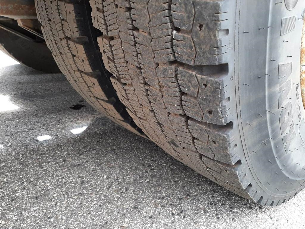 Horgos rakodó teherautó Volvo FH500 6X2 PALIFT + HMF 2120 K5: 15 kép.