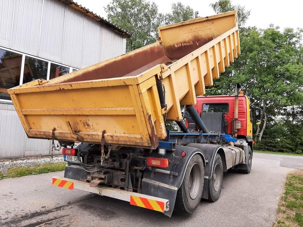 Volvo FM12 460 6X2 JOAB 338kW - Horgos rakodó teherautó: 3 kép. Volvo FM12 460 6X2 JOAB 338kW - Horgos rakodó teherautó: 3 kép.