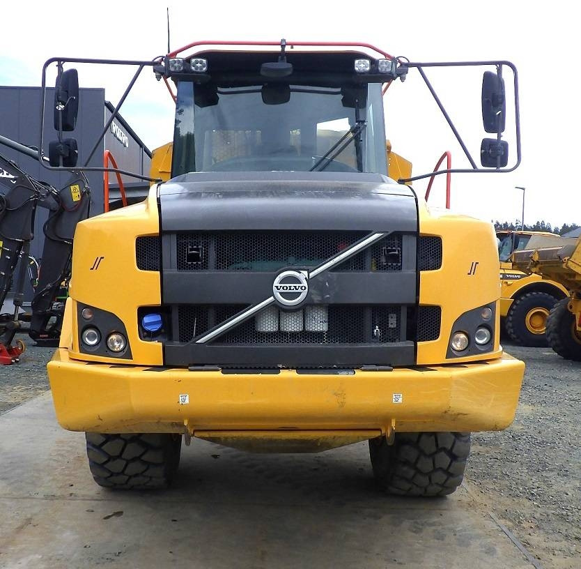 Volvo A 30 G - Csuklós dömper: 2 kép. Volvo A 30 G - Csuklós dömper: 2 kép.