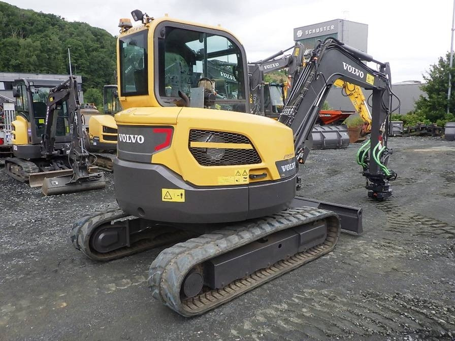 Volvo ECR 58 D mit Tiltrotator Steelwrist - Minikotró: 5 kép. Volvo ECR 58 D mit Tiltrotator Steelwrist - Minikotró: 5 kép.