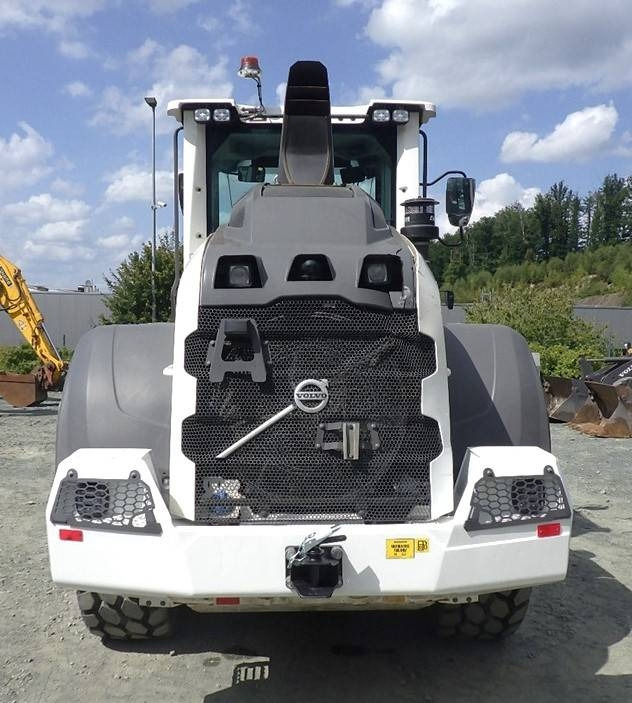 Volvo L 60 H - Gumikerekes homlokrakodó: 5 kép. Volvo L 60 H - Gumikerekes homlokrakodó: 5 kép.