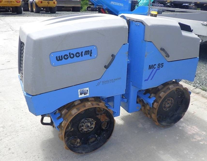 Weber MC 85 - Henger: 3 kép. Weber MC 85 - Henger: 3 kép.