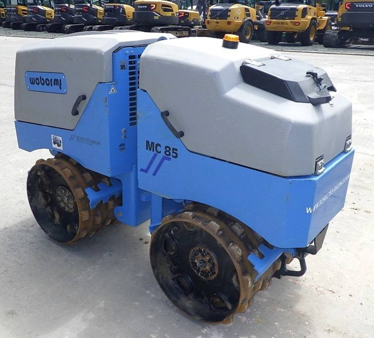 Weber MC 85 - Henger: 2 kép. Weber MC 85 - Henger: 2 kép.