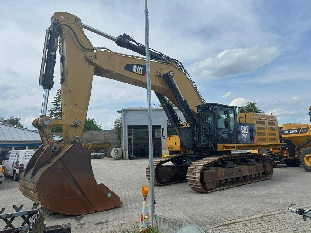 CAT 390 F L ME - Lánctalpas kotró: 1 kép. CAT 390 F L ME - Lánctalpas kotró: 1 kép.