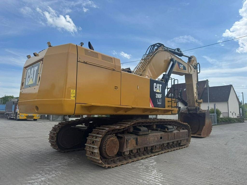 CAT 390 F L ME - Lánctalpas kotró: 5 kép. CAT 390 F L ME - Lánctalpas kotró: 5 kép.