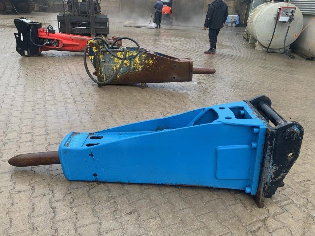 Krupp HM720-1CS with Lehnoff MS21 adaptor - Hidraulikus törőfej - Építőipari gépek: 4 kép. Krupp HM720-1CS with Lehnoff MS21 adaptor - Hidraulikus törőfej - Építőipari gépek: 4 kép.