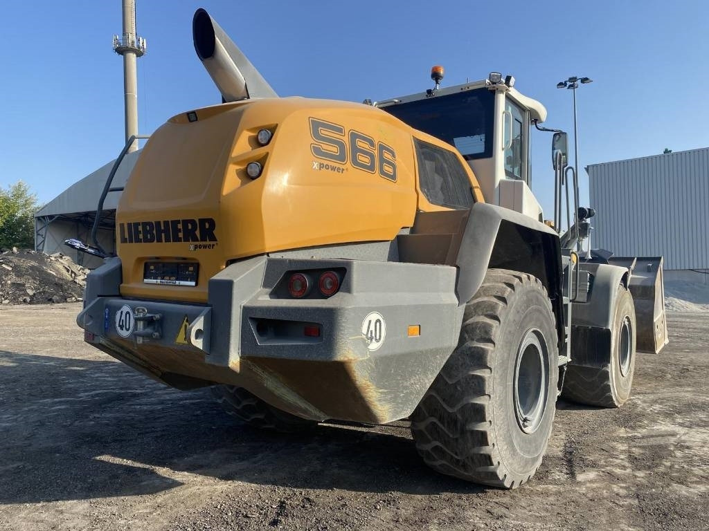 Liebherr L 566 X-Power - Gumikerekes homlokrakodó: 5 kép. Liebherr L 566 X-Power - Gumikerekes homlokrakodó: 5 kép.