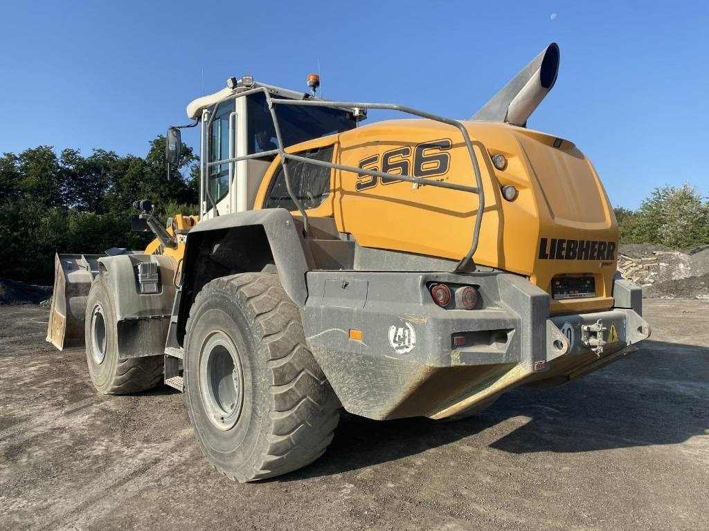 Liebherr L 566 X-Power - Gumikerekes homlokrakodó: 3 kép. Liebherr L 566 X-Power - Gumikerekes homlokrakodó: 3 kép.