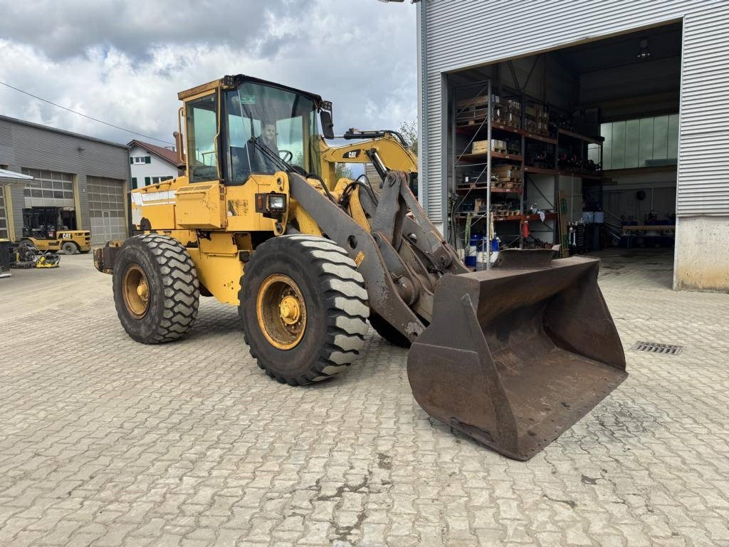 Volvo L 70 C - Gumikerekes homlokrakodó: 3 kép. Volvo L 70 C - Gumikerekes homlokrakodó: 3 kép.