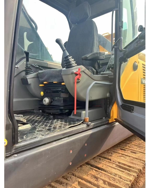 2020 Volvo EC360D - Lánctalpas kotró: 3 kép. 2020 Volvo EC360D - Lánctalpas kotró: 3 kép.
