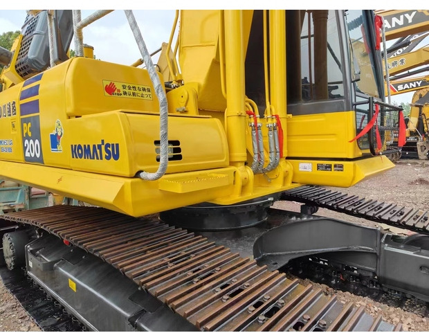 2022 Komatsu PC200-8 - Lánctalpas kotró: 3 kép. 2022 Komatsu PC200-8 - Lánctalpas kotró: 3 kép.