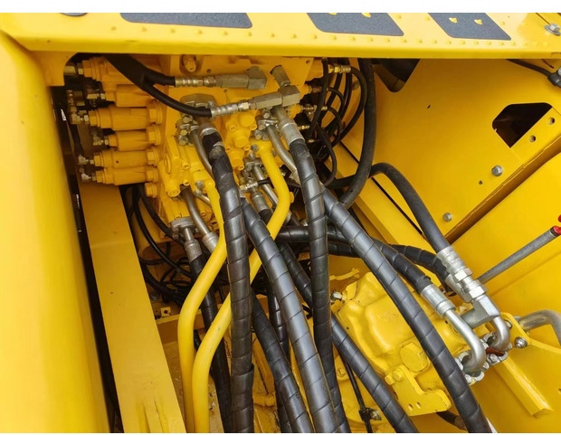 2022 Komatsu PC200-8 - Lánctalpas kotró: 5 kép. 2022 Komatsu PC200-8 - Lánctalpas kotró: 5 kép.
