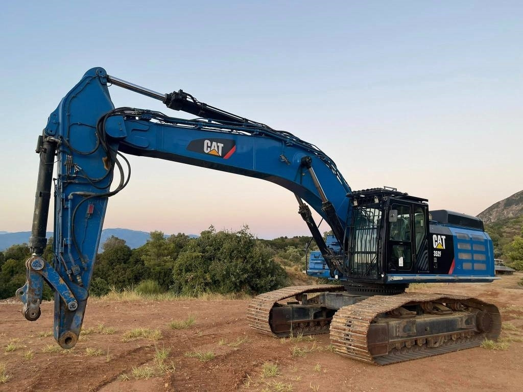 Lánctalpas kotró CAT 352 F XE: 12 kép.