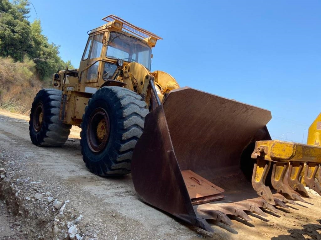 CAT 966 C - Gumikerekes homlokrakodó: 5 kép. CAT 966 C - Gumikerekes homlokrakodó: 5 kép.