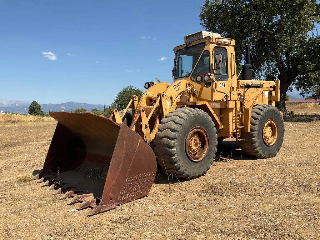 CAT 966C - Gumikerekes homlokrakodó: 1 kép. CAT 966C - Gumikerekes homlokrakodó: 1 kép.