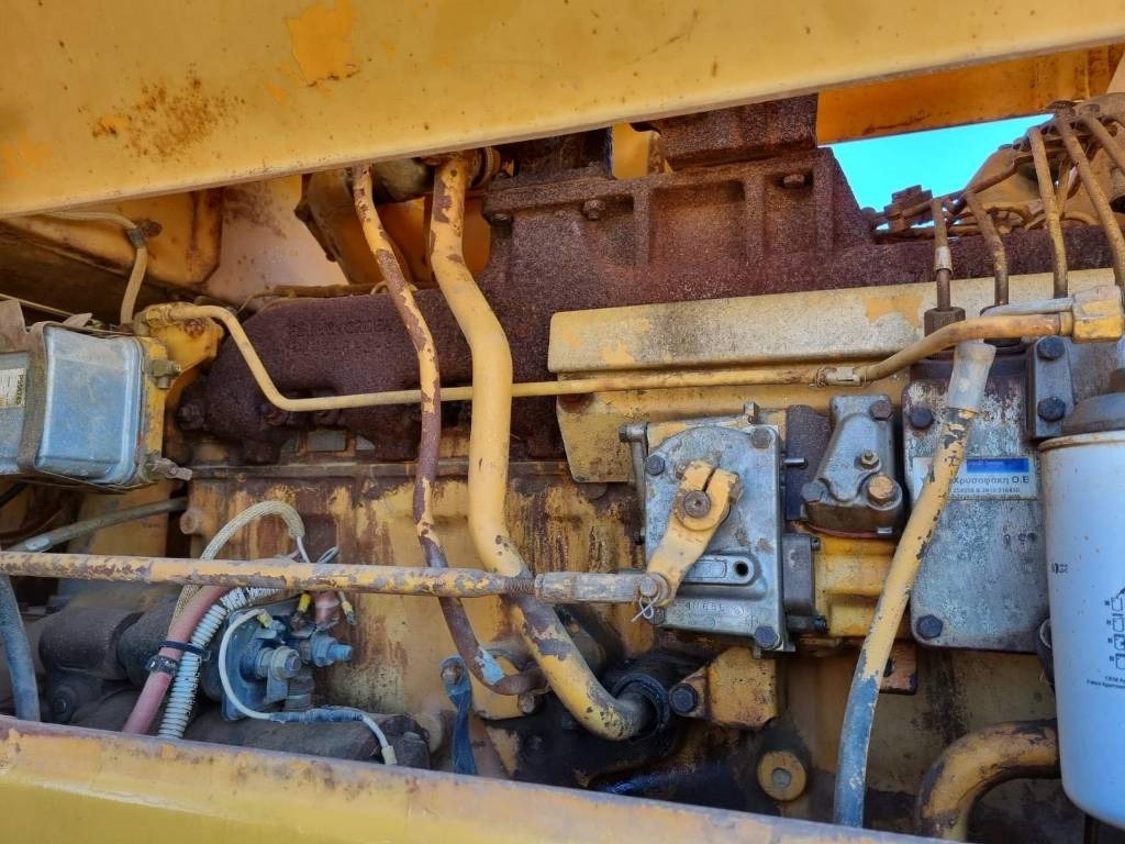 CAT 966C - Gumikerekes homlokrakodó: 5 kép. CAT 966C - Gumikerekes homlokrakodó: 5 kép.