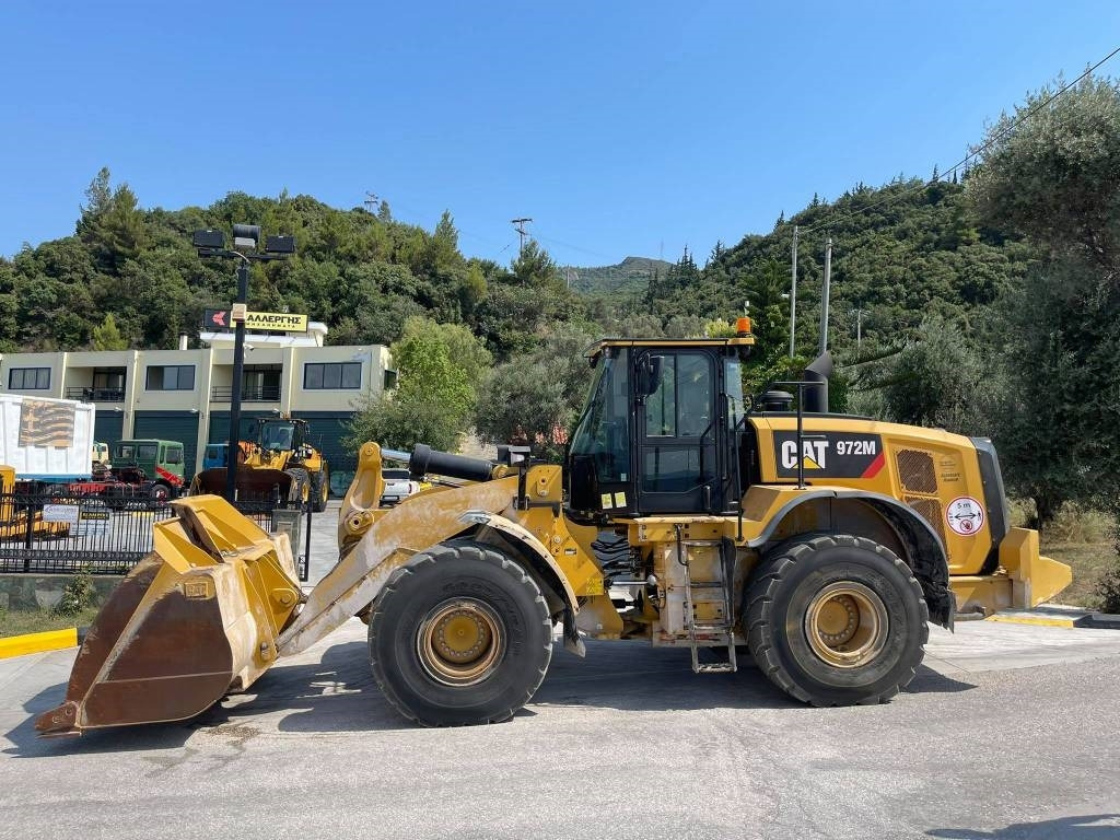 CAT 972M II - Gumikerekes homlokrakodó: 3 kép. CAT 972M II - Gumikerekes homlokrakodó: 3 kép.