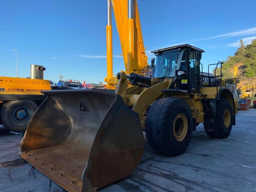 CAT 972M XE - Gumikerekes homlokrakodó: 5 kép. CAT 972M XE - Gumikerekes homlokrakodó: 5 kép.