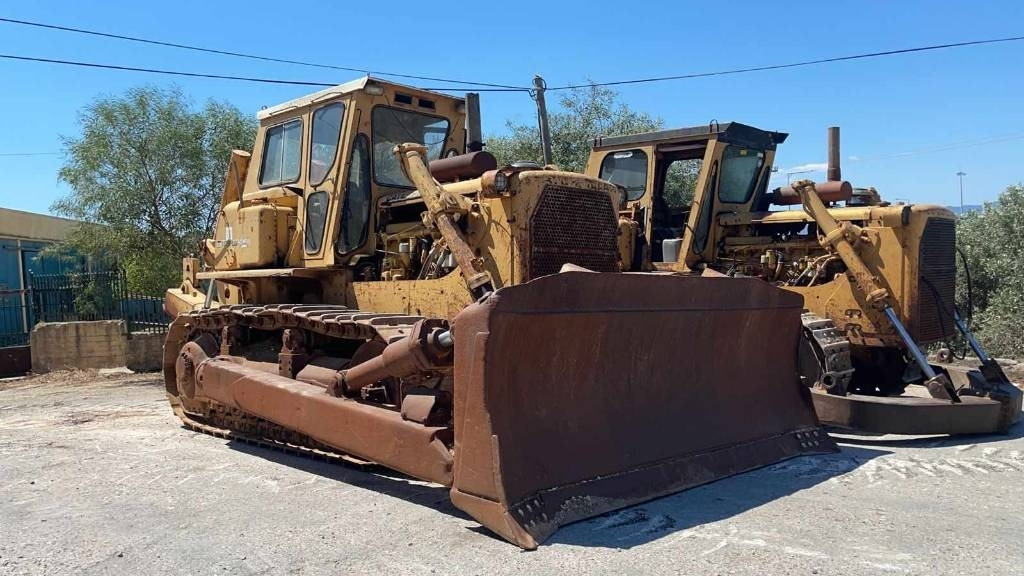CAT D 8 K - Buldózer: 1 kép. CAT D 8 K - Buldózer: 1 kép.