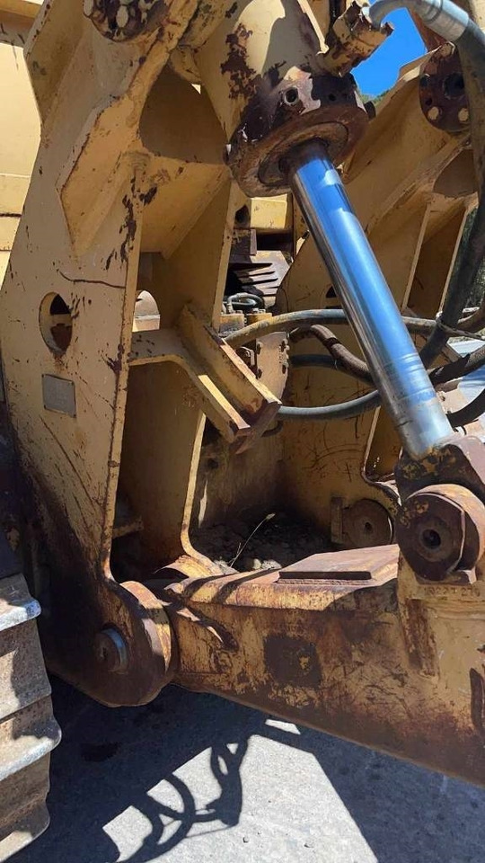 CAT D 8 K - Buldózer: 4 kép. CAT D 8 K - Buldózer: 4 kép.