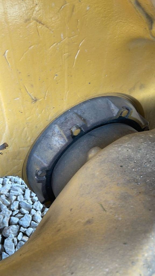 Buldózer CAT D 9 N: 18 kép.