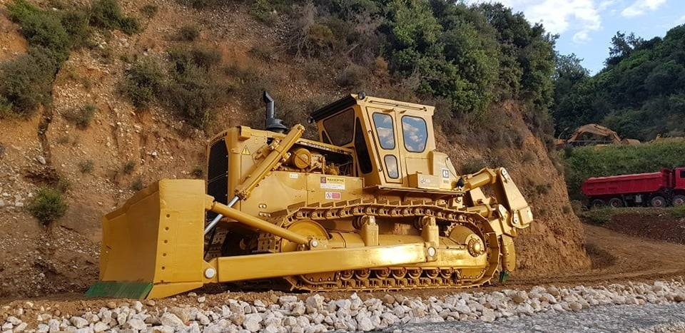 CAT D9G - Buldózer: 1 kép. CAT D9G - Buldózer: 1 kép.