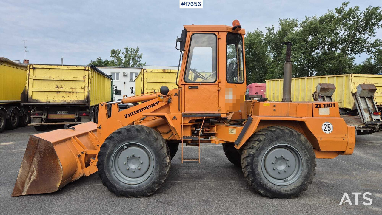 1993 Zettelmeyer ZL 1001 - Gumikerekes homlokrakodó: 4 kép. 1993 Zettelmeyer ZL 1001 - Gumikerekes homlokrakodó: 4 kép.